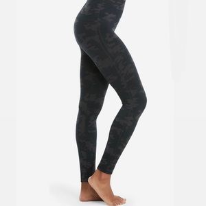 Spanx Black Camo Legging